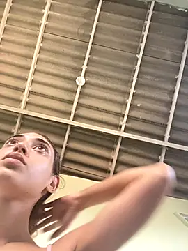 Snapshot of loirinhaaa chatting on October 2025 04:05:02 PM loirinhaaa online show from October 2025 04:05:02 PM