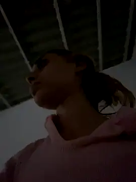 Snapshot of loirinhaaa chatting on October 2025 05:45:02 PM loirinhaaa online show from October 2025 05:45:02 PM