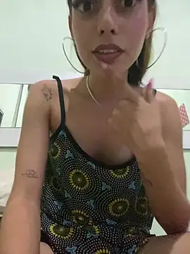 Snapshot of loirinhaaa chatting on February 2026 02:43:02 AM loirinhaaa online show from February 2026 02:43:02 AM