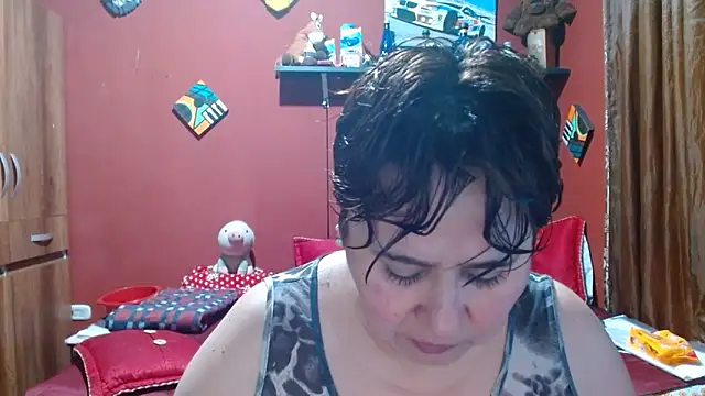 Snapshot of Sasharosee2 chatting on April 2026 11:57:01 AM Sasharosee2 online show from April 2026 11:57:01 AM