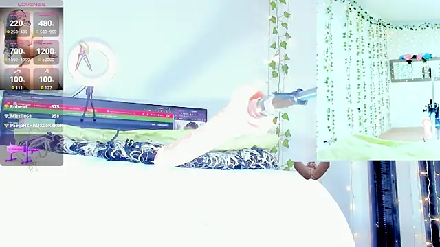Ashley  Jones   online show from July 2026 11:17:02 AM