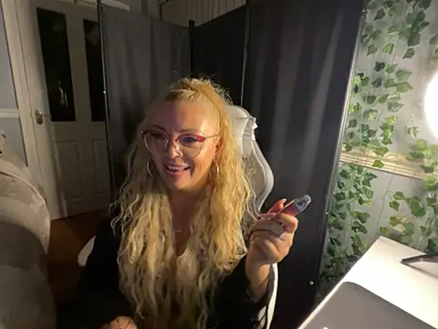 BonnyDesire online show from March 2026 08:03:01 PM