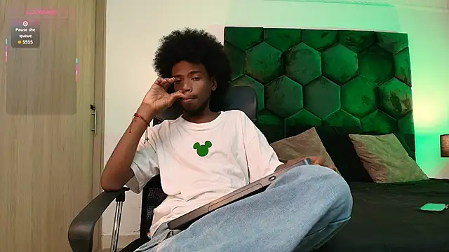 Snapshot of AllexJacob chatting on April 2026 02:03:02 PM AllexJacob online show from April 2026 02:03:02 PM