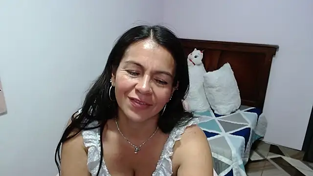 camilavargas  online show from July 2026 08:52:02 PM