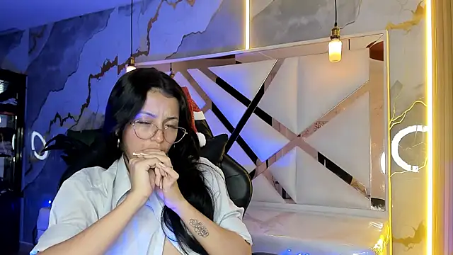 sophiadoll tf online show from December 2025 08:37:02 PM