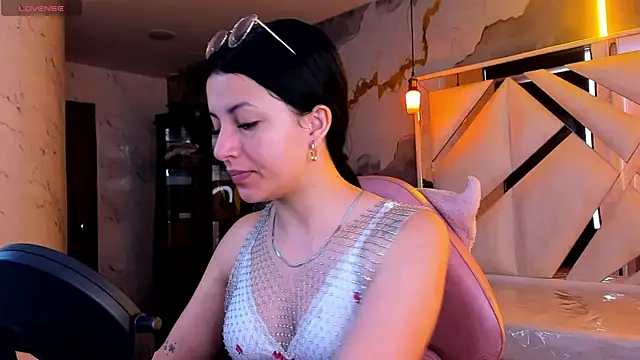 sophiadoll tf online show from July 2026 01:15:01 PM
