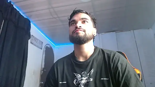 Snapshot of Chrys_harris77 chatting on October 2025 09:45:01 PM Chrys harris77 online show from October 2025 09:45:01 PM