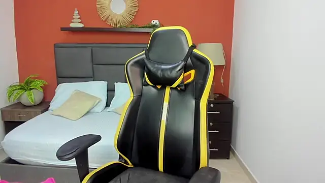 molly lovee  online show from September 2025 11:47:02 AM