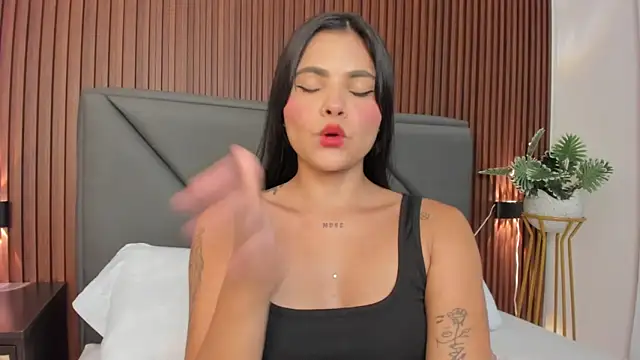 molly lovee  online show from May 2026 07:08:01 PM