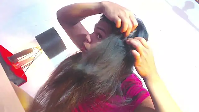 kynthy bitchy online show from December 2025 12:42:01 AM