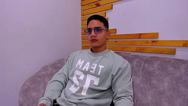 Snapshot of axel_vega chatting on September 2025 07:08:01 PM axel vega online show from September 2025 07:08:01 PM