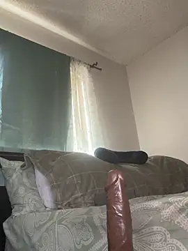 foreigntitts  online show from February 2026 11:08:01 PM