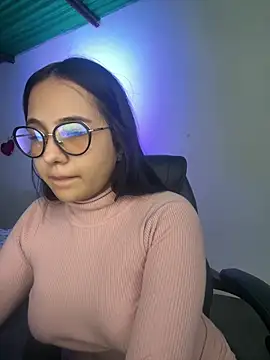 Snapshot of sacha_torres02 chatting on April 2026 04:10:02 AM sacha torres02 online show from April 2026 04:10:02 AM