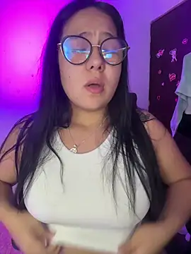 Snapshot of sacha_torres02 chatting on April 2026 02:35:01 AM sacha torres02 online show from April 2026 02:35:01 AM