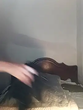 Snapshot of Vale_stone_ chatting on October 2025 04:57:02 AM Vale stone online show from October 2025 04:57:02 AM