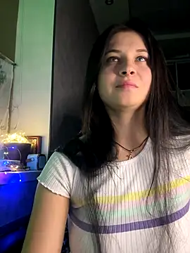 cutie modest  online show from November 2025 09:05:02 PM