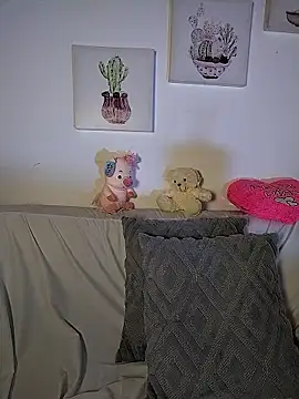 Snapshot of Suzanelee1 chatting on October 2025 03:37:02 AM Suzanelee1 online show from October 2025 03:37:02 AM