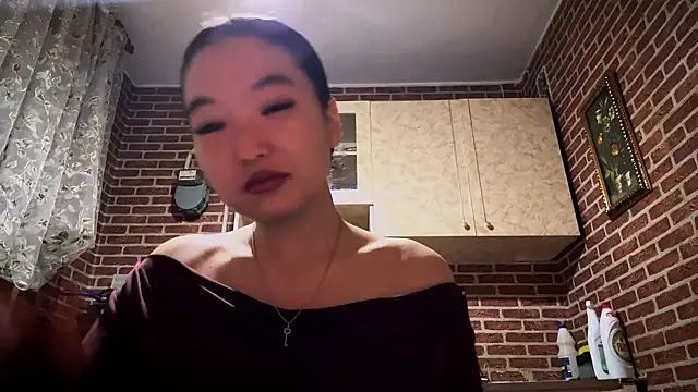 EmmaLeexth online show from December 2025 01:59:02 PM