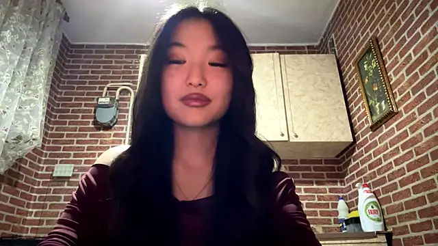 EmmaLeexth online show from December 2025 02:03:01 PM