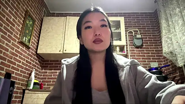 EmmaLeexth online show from January 2026 02:44:01 PM