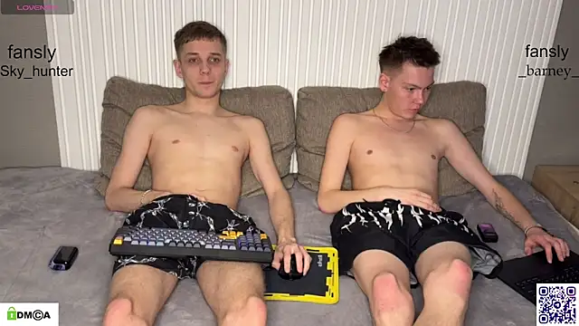 Snapshot of Eaton_ chatting on November 2025 10:43:02 PM Eaton online show from November 2025 10:43:02 PM