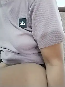 Karin 39 online show from July 2026 02:46:01 PM