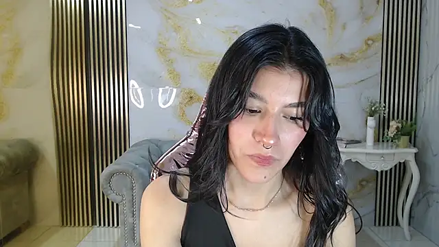 helena1 s online show from October 2025 08:31:01 PM