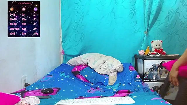 Sofia-bigass online show from October 2025 04:33:01 AM