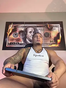 Snapshot of chrizmacgregor chatting on November 2025 01:50:02 AM chrizmacgregor online show from November 2025 01:50:02 AM