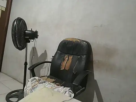 Snapshot of Alcee490 chatting on March 2026 03:00:01 AM Alcee490 online show from March 2026 03:00:01 AM