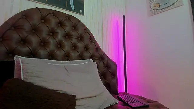 noah blake0 online show from September 2025 02:38:02 AM