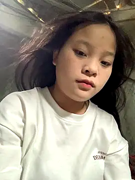 Snapshot of -Miraa- chatting on September 2025 05:44:01 AM -Miraa- online show from September 2025 05:44:01 AM