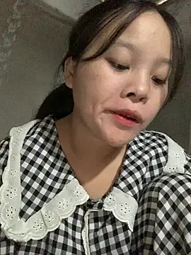 Snapshot of -Miraa- chatting on September 2025 03:10:01 AM -Miraa- online show from September 2025 03:10:01 AM