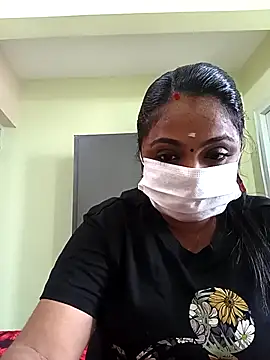 Snapshot of queendivya chatting on September 2025 03:22:01 AM queendivya online show from September 2025 03:22:01 AM