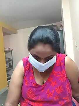 Snapshot of queendivya chatting on January 2026 05:02:02 AM queendivya online show from January 2026 05:02:02 AM