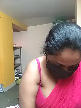 Snapshot of queendivya chatting on February 2026 01:22:01 AM queendivya online show from February 2026 01:22:01 AM