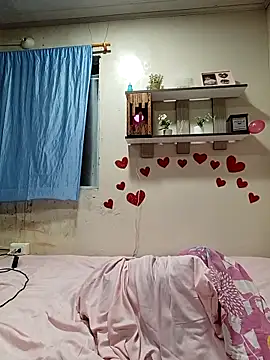 Snapshot of Noamilk chatting on February 2026 05:35:01 AM Noamilk online show from February 2026 05:35:01 AM