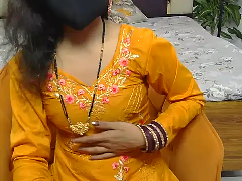 Snapshot of Lovelyy-couple chatting on September 2025 04:20:01 PM Lovelyy-couple online show from September 2025 04:20:01 PM