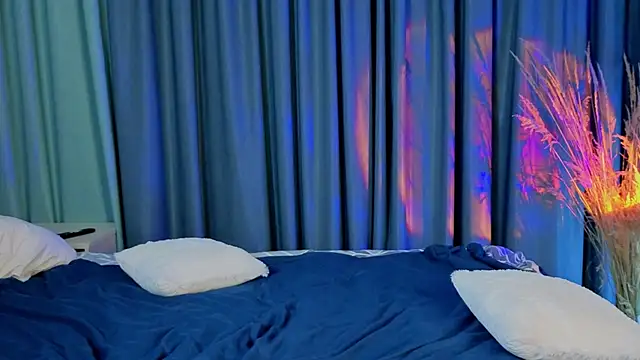 Snapshot of Purple_Rise chatting on November 2025 12:04:02 PM Purple Rise online show from November 2025 12:04:02 PM