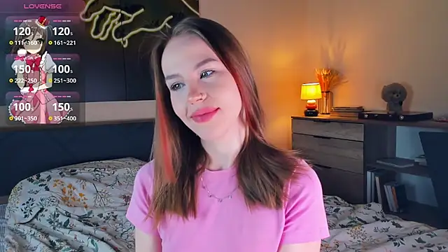 Snapshot of MaliaBourraine chatting on March 2026 07:03:02 AM MaliaBourraine online show from March 2026 07:03:02 AM