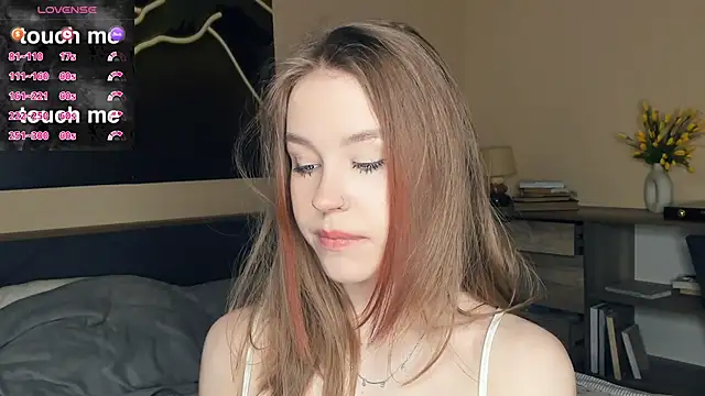 Snapshot of MaliaBourraine chatting on April 2026 07:24:02 AM MaliaBourraine online show from April 2026 07:24:02 AM