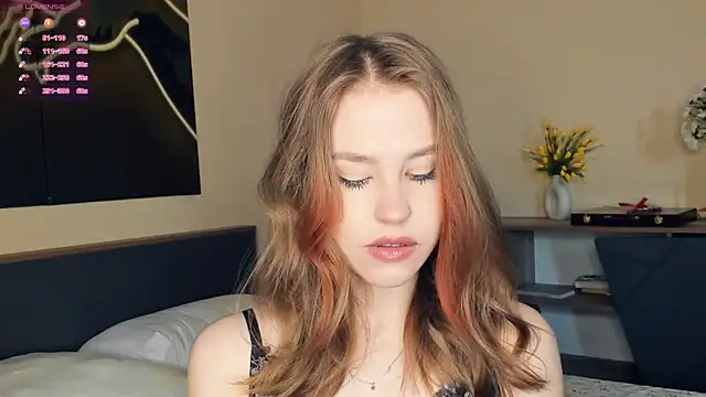 Snapshot of MaliaBourraine chatting on April 2026 07:13:02 AM MaliaBourraine online show from April 2026 07:13:02 AM