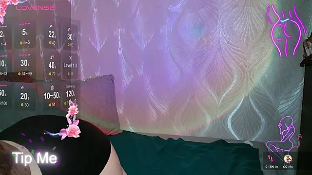 Snapshot of ViolettaMoll chatting on October 2025 05:57:02 PM ViolettaMoll online show from October 2025 05:57:02 PM