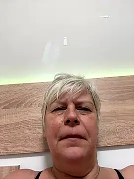 Snapshot of VyC7564 chatting on November 2025 08:33:02 AM VyC7564 online show from November 2025 08:33:02 AM