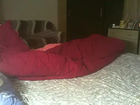 Lauray1 online show from November 2025 05:04:02 PM