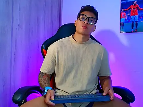 evan greey online show from October 2025 03:05:01 AM