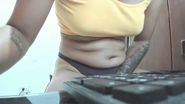 catalinacoxx online show from October 2025 09:04:01 PM