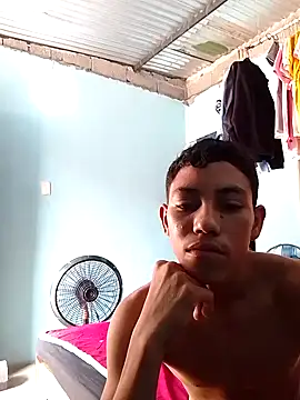 Snapshot of SalariedNudist chatting on September 2025 05:38:02 PM SalariedNudist online show from September 2025 05:38:02 PM