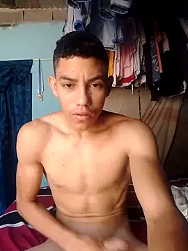 Snapshot of SalariedNudist chatting on October 2025 03:21:01 PM SalariedNudist online show from October 2025 03:21:01 PM