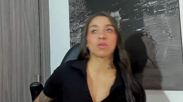 Snapshot of KAYLA_BATISTA_ chatting on February 2026 11:45:01 PM KAYLA BATISTA online show from February 2026 11:45:01 PM